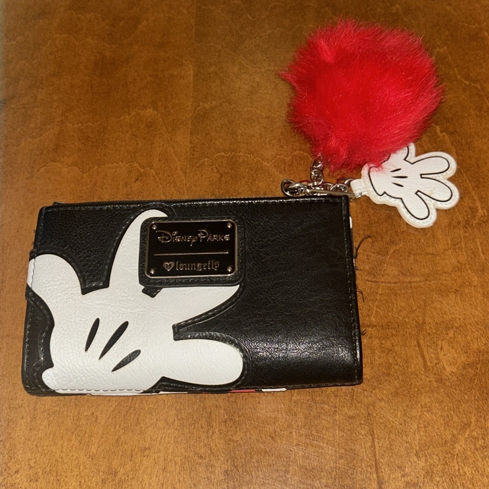 DISNEY PARKS PEEK A BOO MICKEY‎ MOUSE BY LOUNGEFLY MICKEY HAND A1